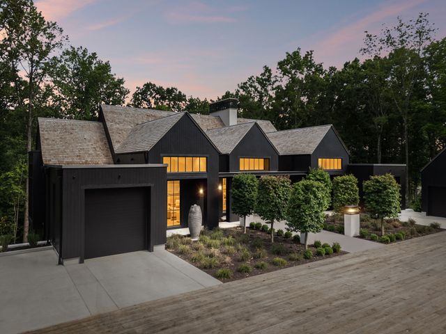 9205 Troubadour Dr, College Grove, TN 37046