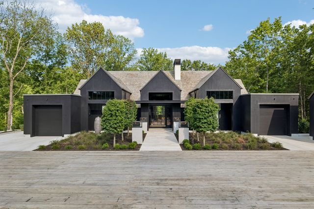 9205 Troubadour Dr, College Grove, TN 37046