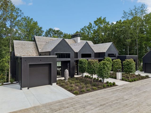 9205 Troubadour Dr, College Grove, TN 37046