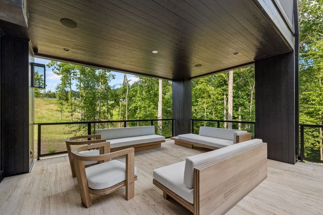9205 Troubadour Dr, College Grove, TN 37046