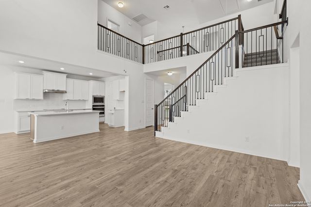 165 Annette Dr, Castroville, TX 78009