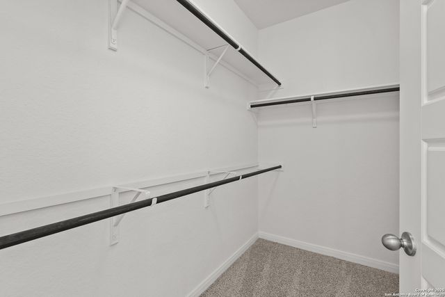 165 Annette Dr, Castroville, TX 78009