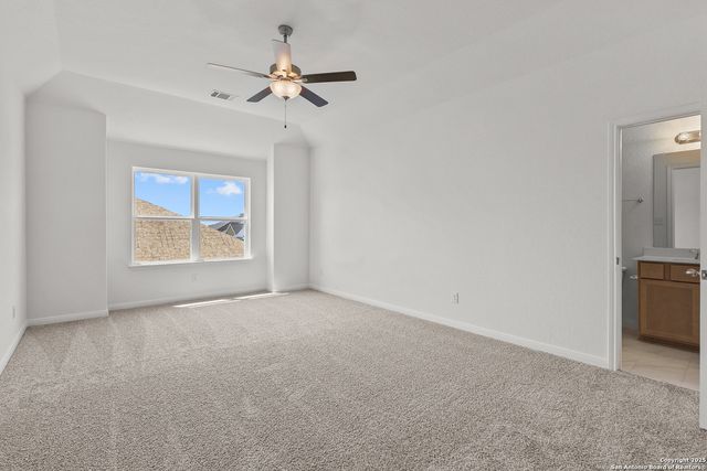 165 Annette Dr, Castroville, TX 78009