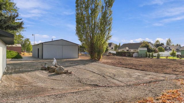 9811 N Edna St, Spokane, WA 99208