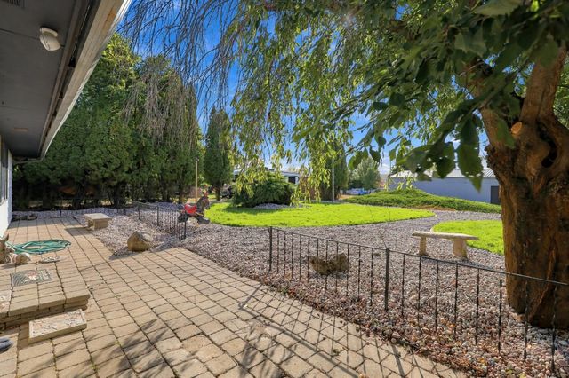9811 N Edna St, Spokane, WA 99208