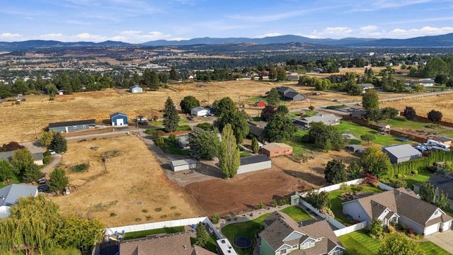 9811 N Edna St, Spokane, WA 99208