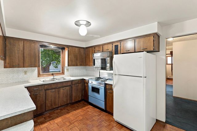 9811 N Edna St, Spokane, WA 99208