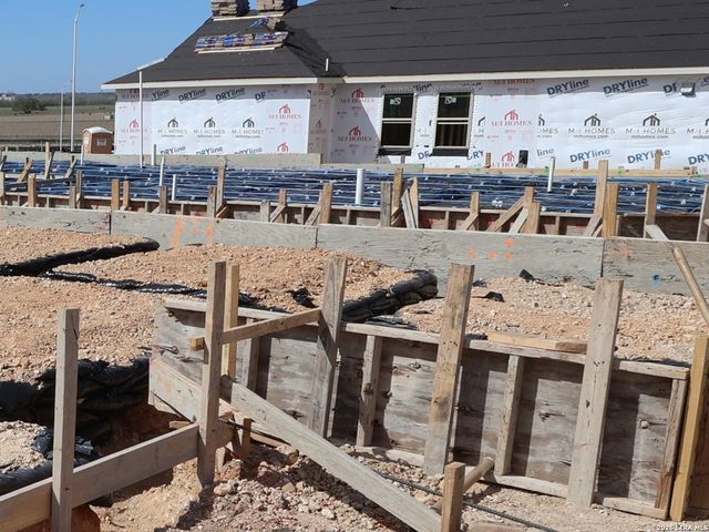 1036 Amber Lake, Seguin, TX 78155