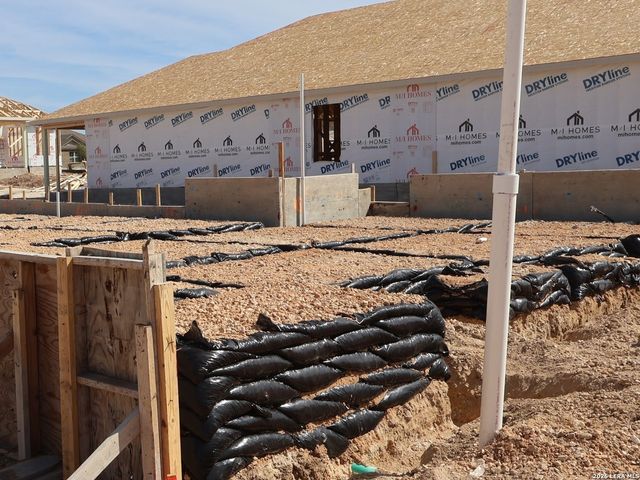 1036 Amber Lake, Seguin, TX 78155