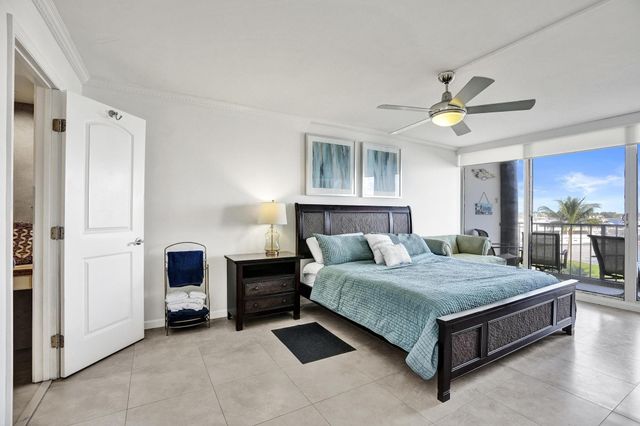 132 Lakeshore Dr 317, North Palm Beach, FL 33408