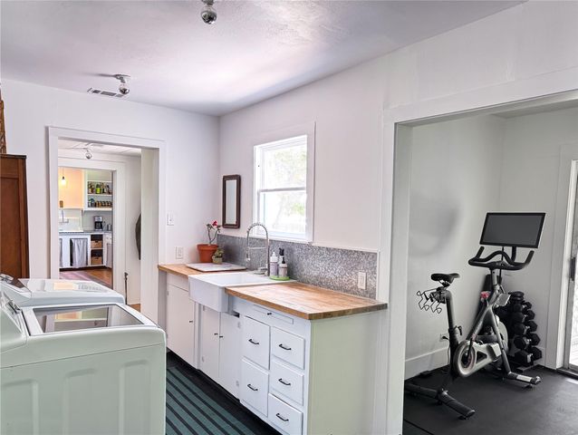 200 E Brenham ST, Elgin, TX 78621