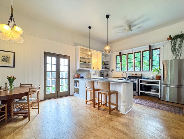 200 E Brenham ST, Elgin, TX 78621