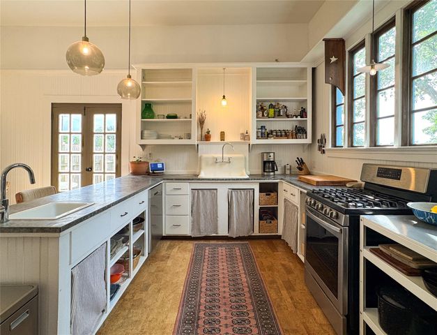 200 E Brenham ST, Elgin, TX 78621