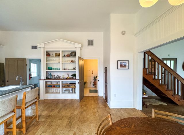 200 E Brenham ST, Elgin, TX 78621