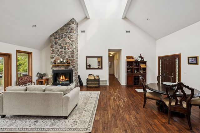 4376 Trousdale Ln, Columbia, TN 38401