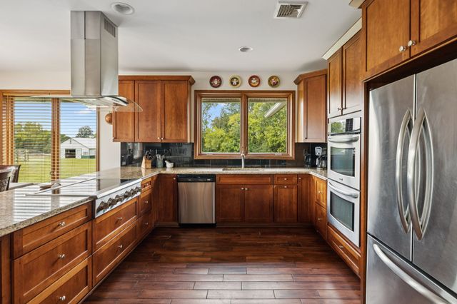 4376 Trousdale Ln, Columbia, TN 38401