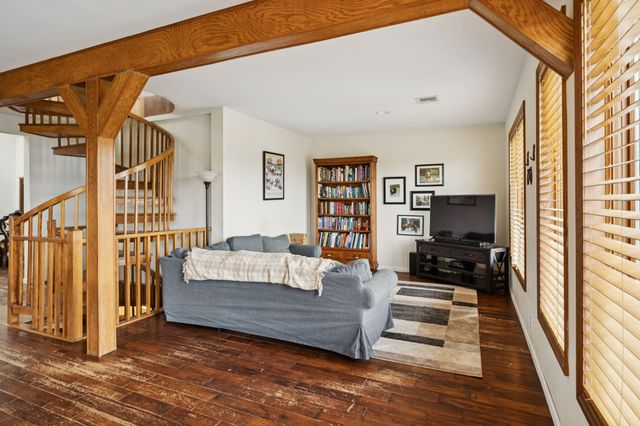 4376 Trousdale Ln, Columbia, TN 38401