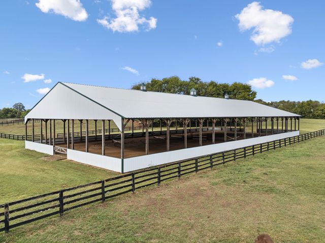 4376 Trousdale Ln, Columbia, TN 38401