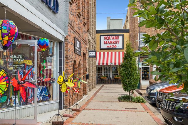 4376 Trousdale Ln, Columbia, TN 38401