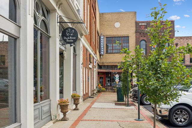 4376 Trousdale Ln, Columbia, TN 38401