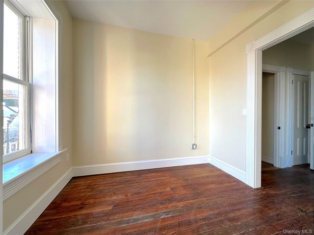 31 Dubois Street, Newburgh, NY 12550