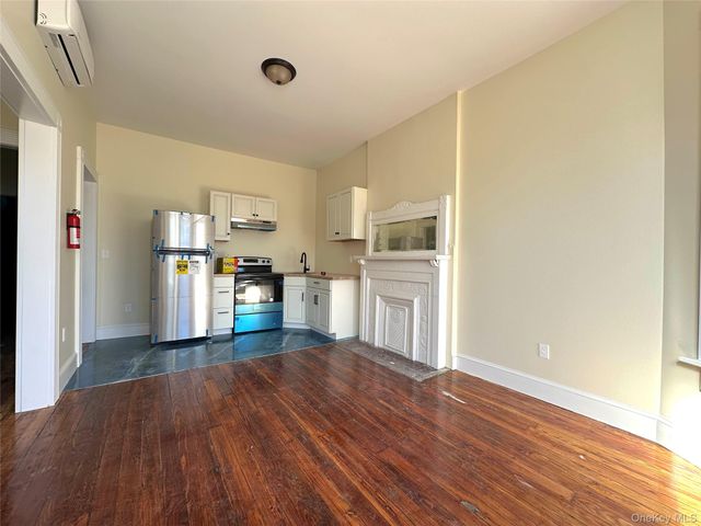 31 Dubois Street, Newburgh, NY 12550