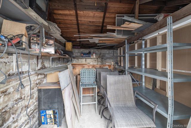 1558 9th Street Upper, West Babylon, NY 11704