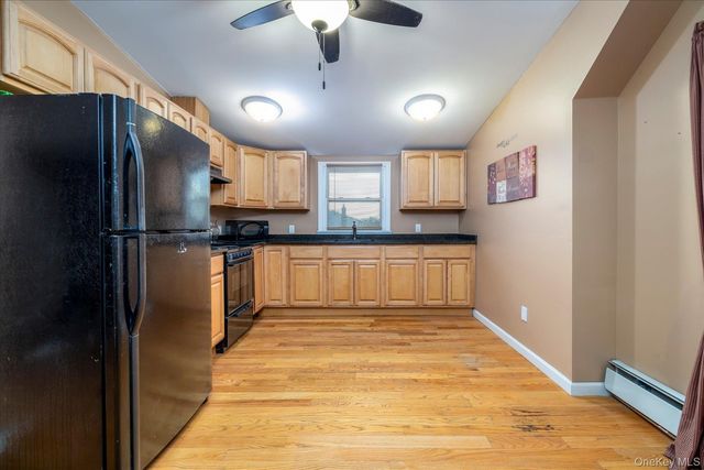 1558 9th Street Upper, West Babylon, NY 11704