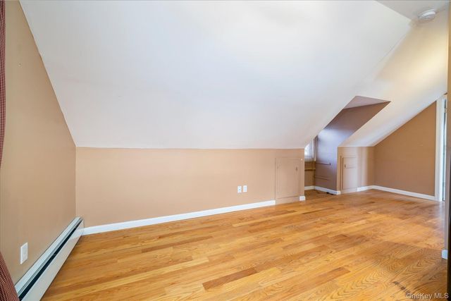 1558 9th Street Upper, West Babylon, NY 11704