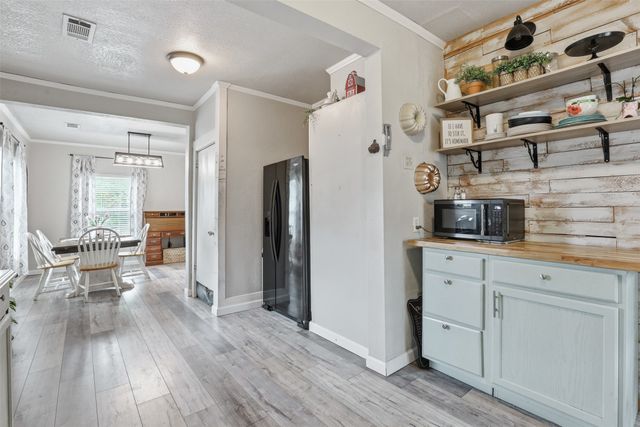 106 May Avenue, Cleburne, TX 76031