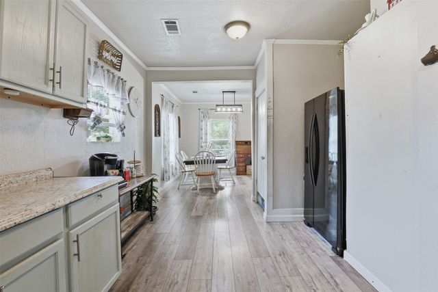 106 May Avenue, Cleburne, TX 76031