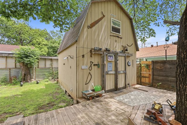 106 May Avenue, Cleburne, TX 76031