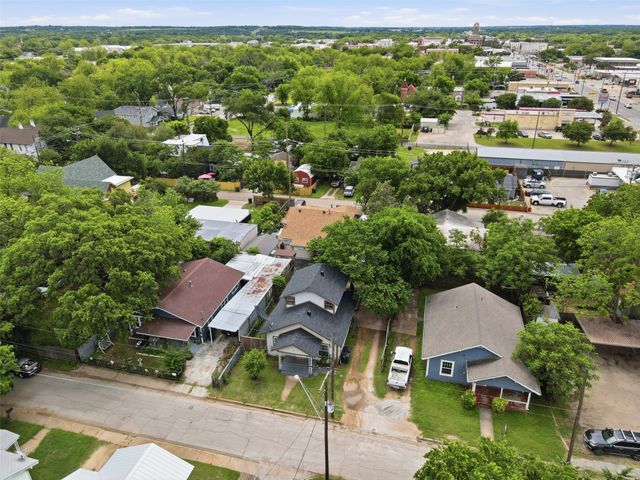 106 May Avenue, Cleburne, TX 76031