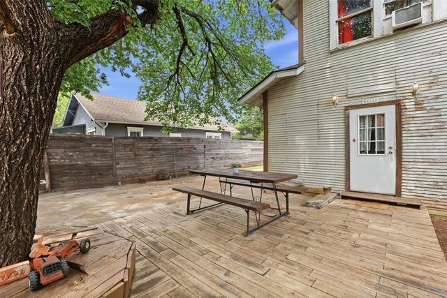 106 May Avenue, Cleburne, TX 76031