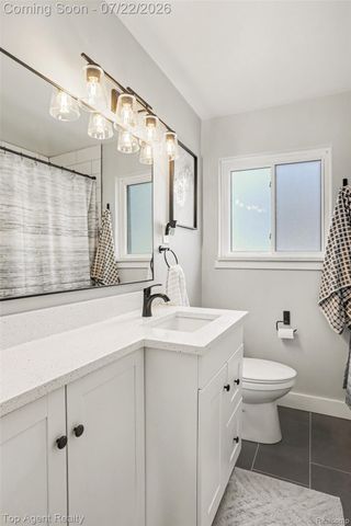 8835 Birkhill Drive, Sterling Heights, MI 48314