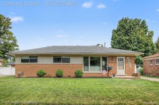 8835 Birkhill Drive, Sterling Heights, MI 48314