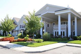 2200 Dolphin Lane 2202, Holbrook, NY 11741