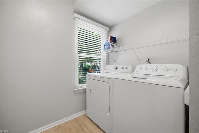 705 Hilltop CT, Chesapeake, VA 23322