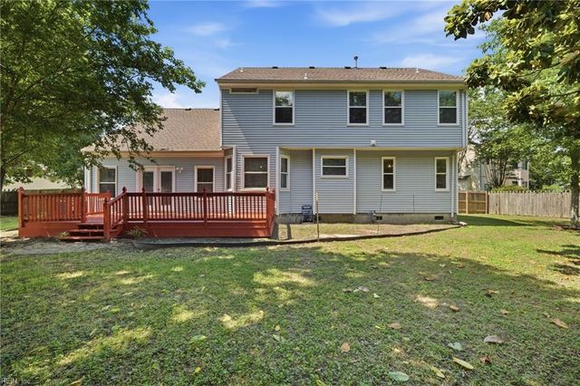 705 Hilltop CT, Chesapeake, VA 23322