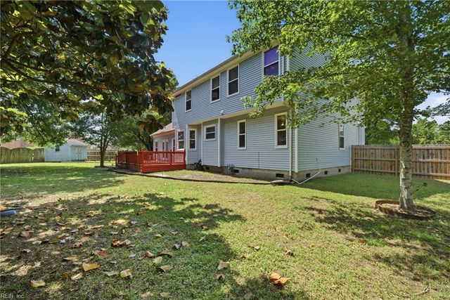 705 Hilltop CT, Chesapeake, VA 23322