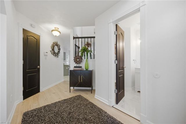705 Hilltop CT, Chesapeake, VA 23322