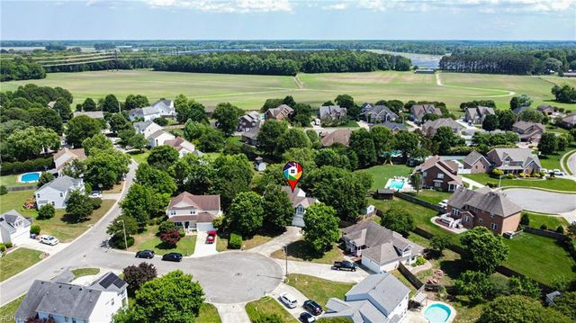 705 Hilltop CT, Chesapeake, VA 23322