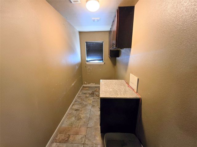 800 N Hamlett Street, Athens, TX 75751