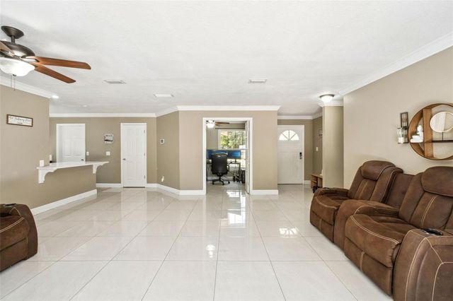 1537 S SPRING GARDEN AVENUE, Deland, FL 32720