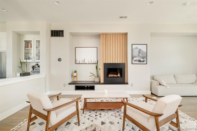6809 E Lowry Boulevard, Denver, CO 80230