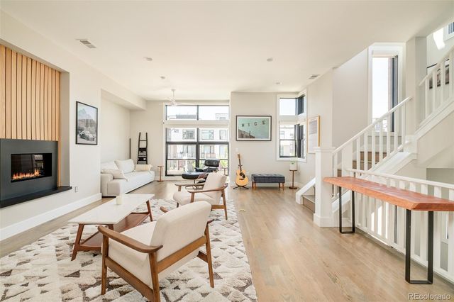 6809 E Lowry Boulevard, Denver, CO 80230