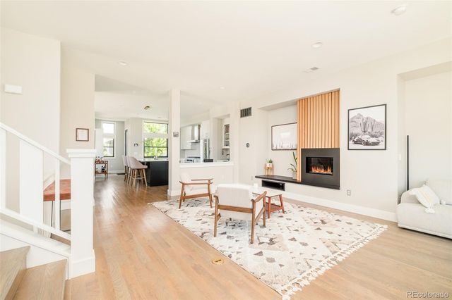 6809 E Lowry Boulevard, Denver, CO 80230
