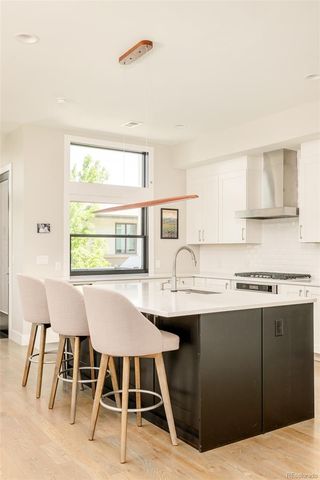 6809 E Lowry Boulevard, Denver, CO 80230