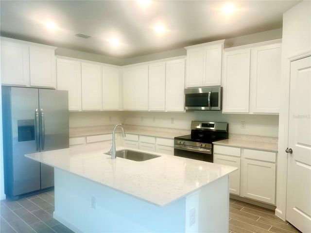 4523 NW 14TH LOOP, Ocala, FL 34482