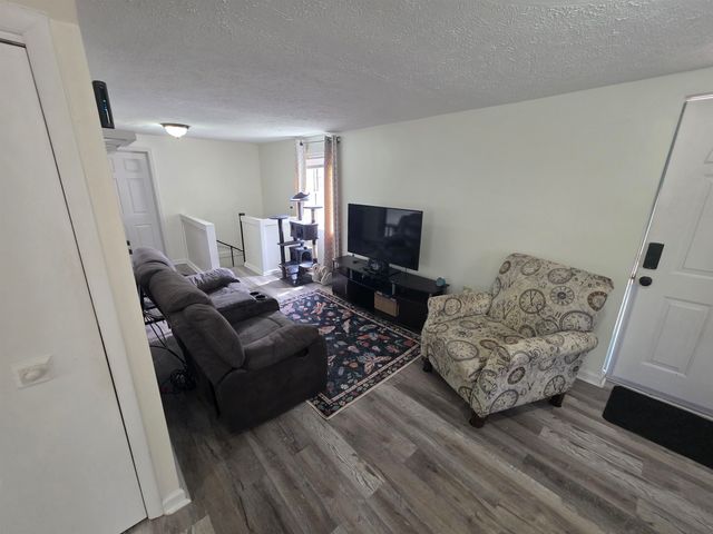 3742 Greenview Road, South Charleston, WV 25309